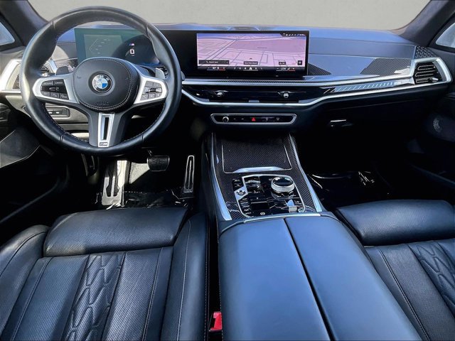 Used 2025 BMW X7 M60i w/ Executive Package image 16