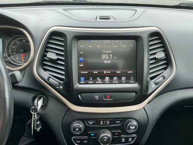 Used 2016 Jeep Cherokee 75th Anniversary AWD/4WD image 20
