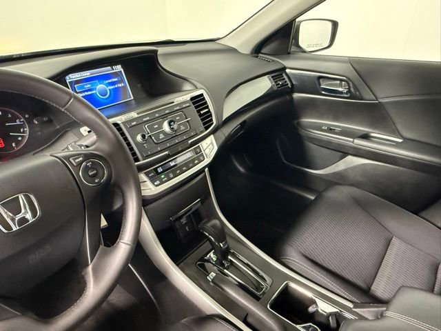 Used 2015 Honda Accord Sport image 30