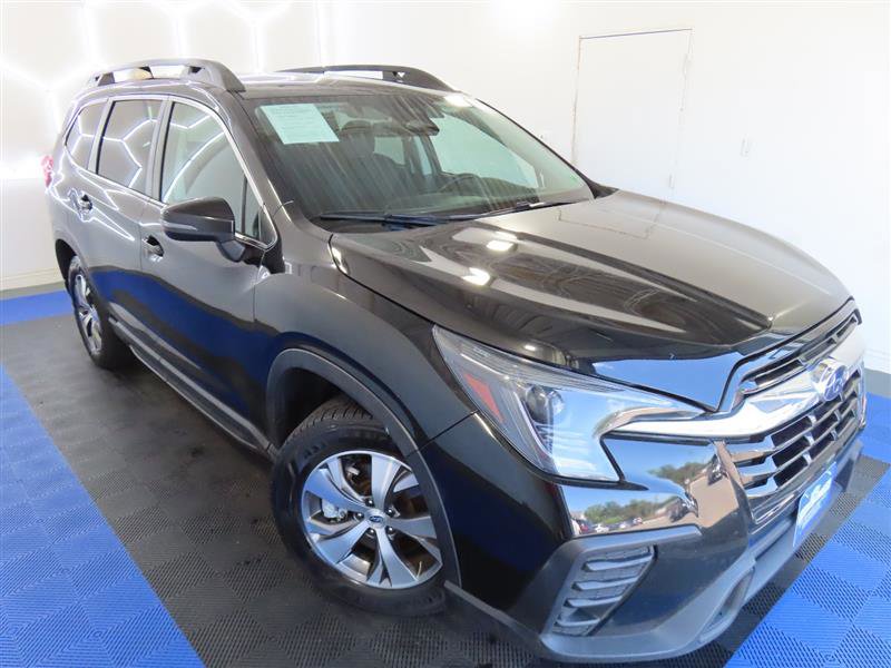 Used 2023 Subaru Ascent Premium image 5
