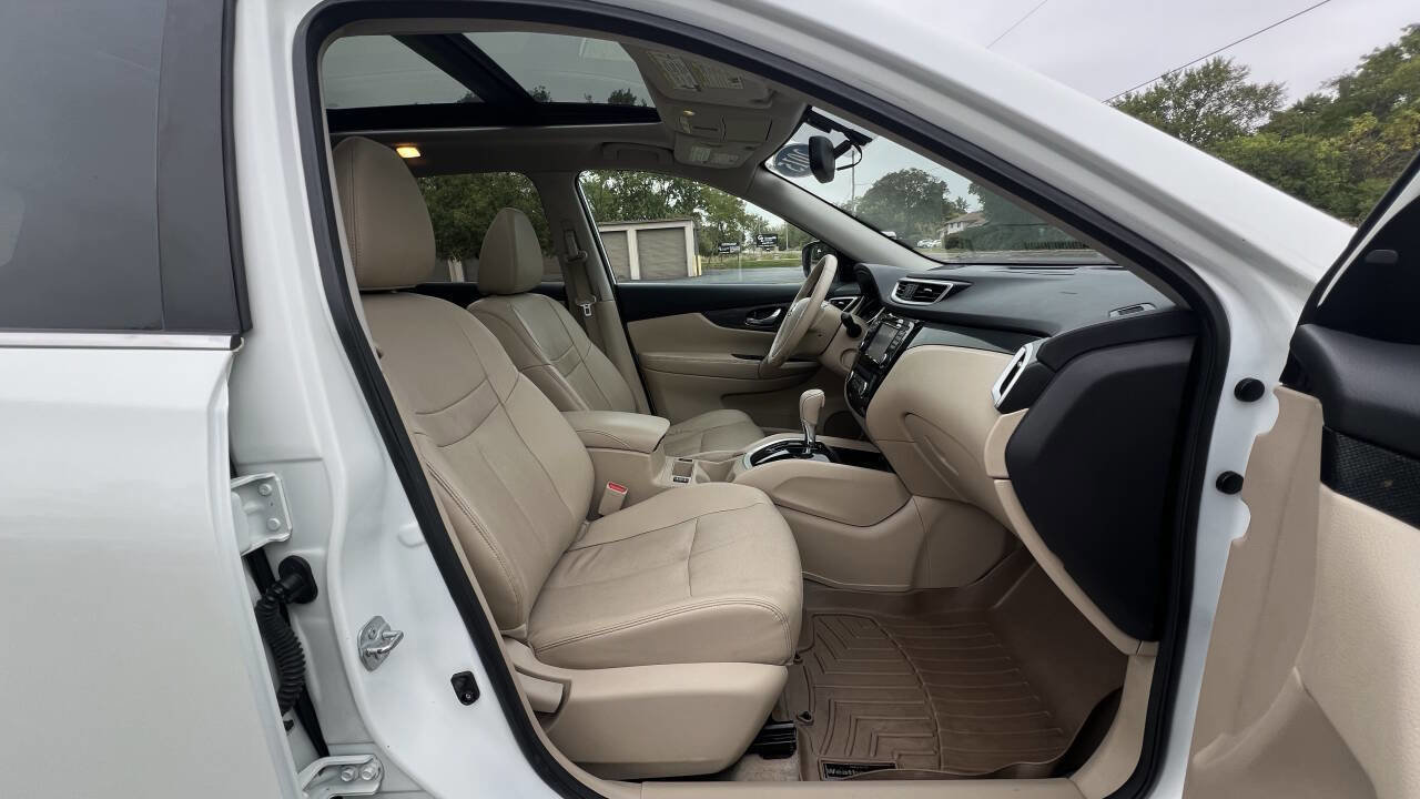 Used 2015 Nissan Rogue SL w/ SL Premium Package image 25