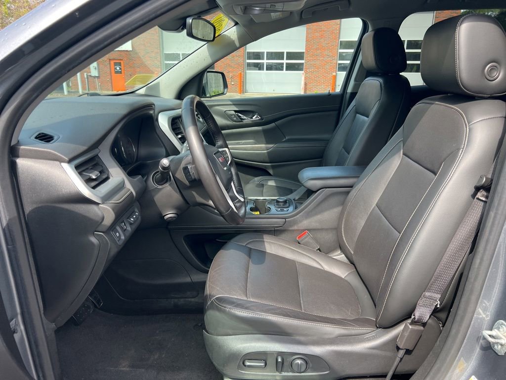 Used 2020 GMC Acadia SLT w/ Driver Alert Package II FWD image 10