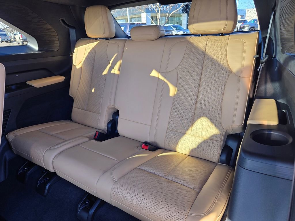 New 2025 Cadillac Escalade IQ Luxury 2 w/ LPO, Etrunk Organizer Package image 6