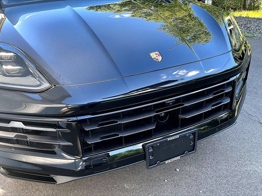 Certified 2026 Porsche Cayenne E-Hybrid Coupe AWD/4WD image 32