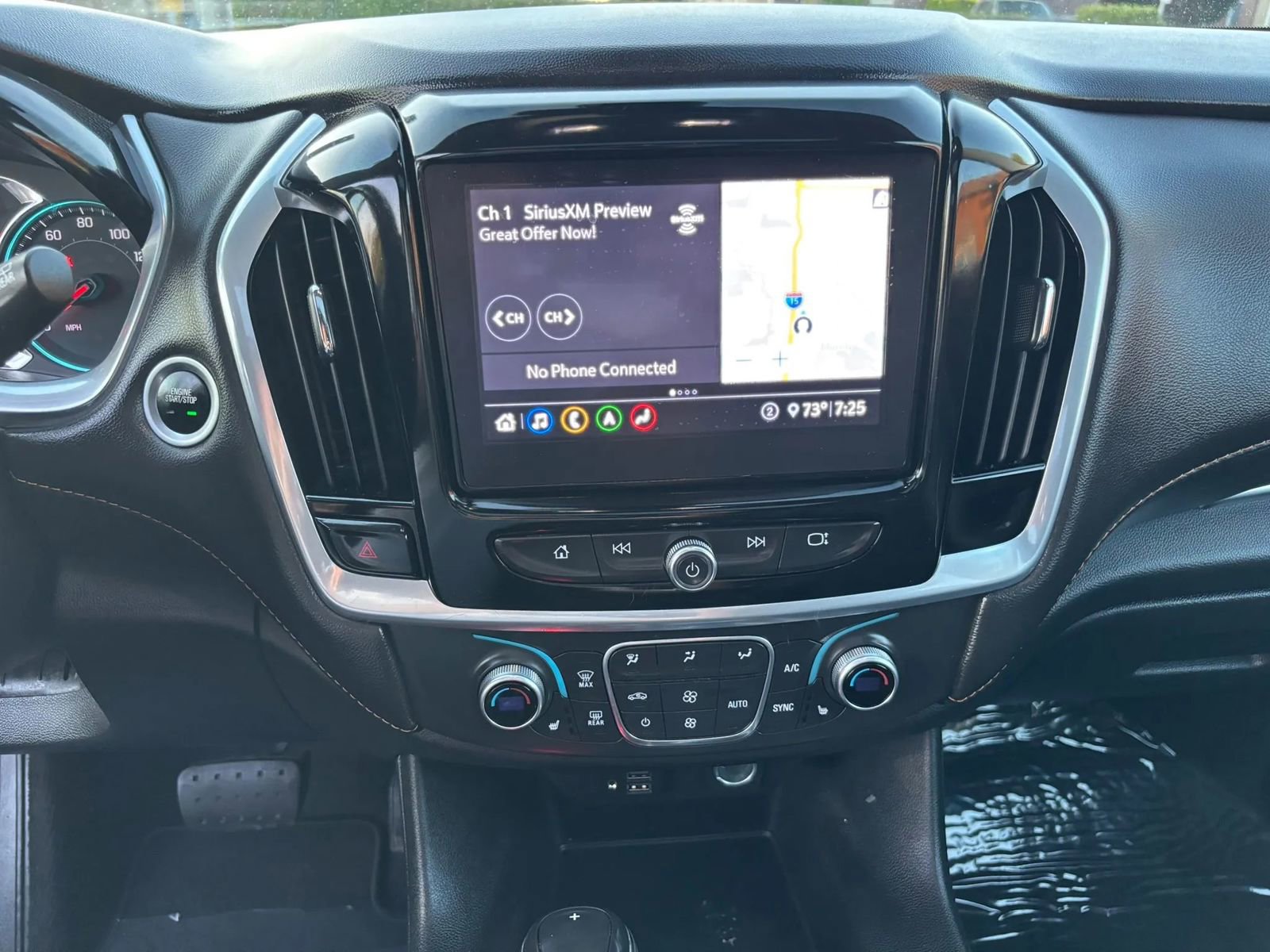 Used 2020 Chevrolet Traverse LT w/ LT Premium Package AWD/4WD image 15
