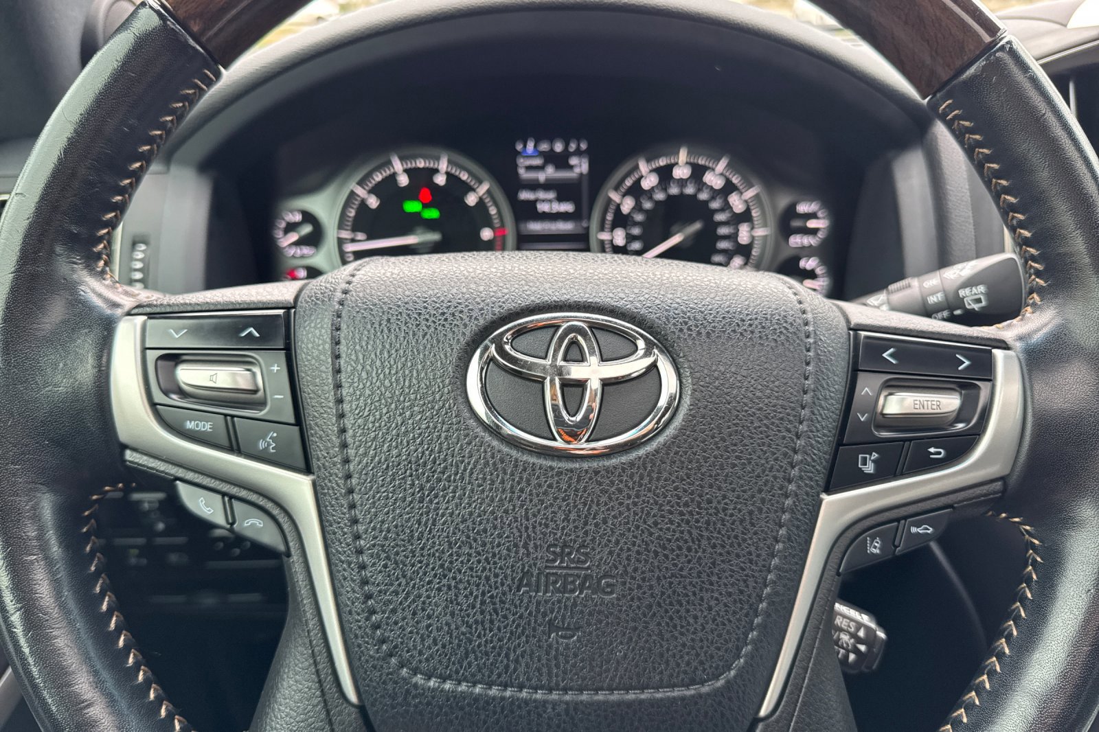 Used 2021 Toyota Land Cruiser Heritage Edition image 24