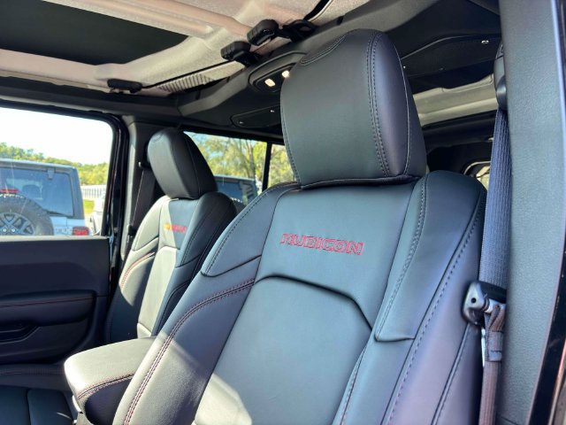 New 2027 Jeep Wrangler Unlimited Rubicon AWD/4WD image 14
