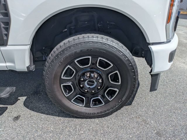 Used 2025 Ford F350 Platinum AWD/4WD image 12