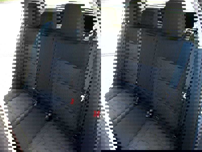 Used 2011 Volkswagen Golf TDI image 29