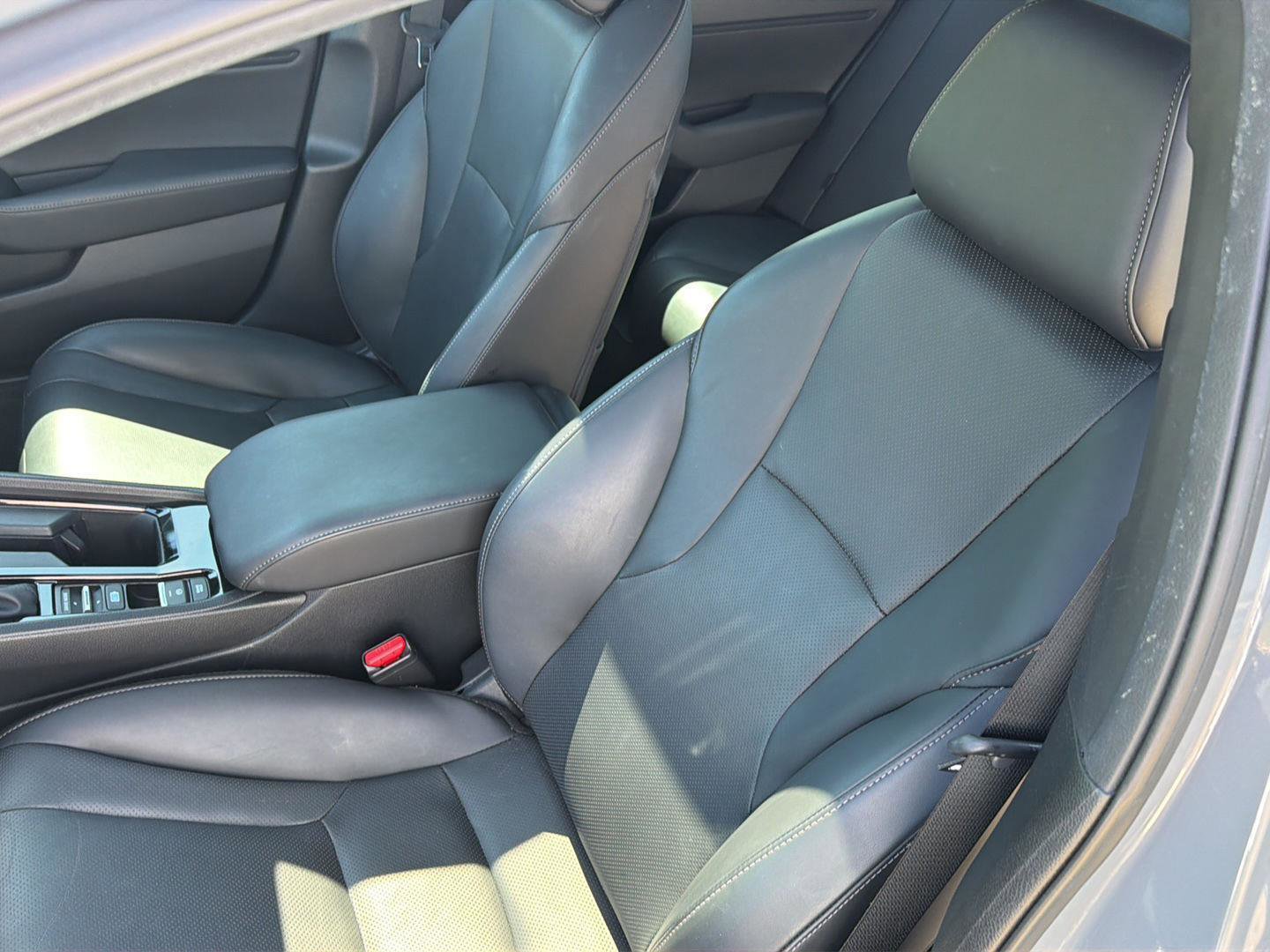 Used 2025 Honda Accord Sport image 28