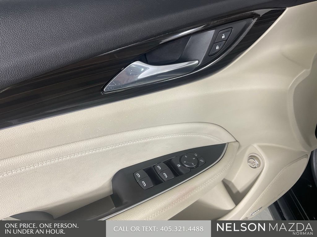 Used 2018 Buick Regal Essence w/ Driver Confidence Package #1 AWD/4WD image 17