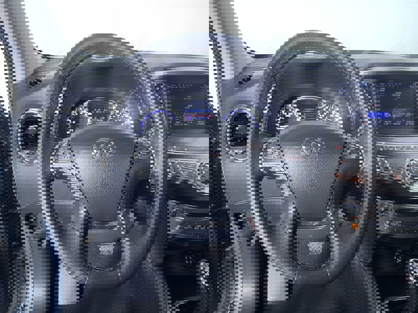 Used 2018 INFINITI QX60 Luxe image 16