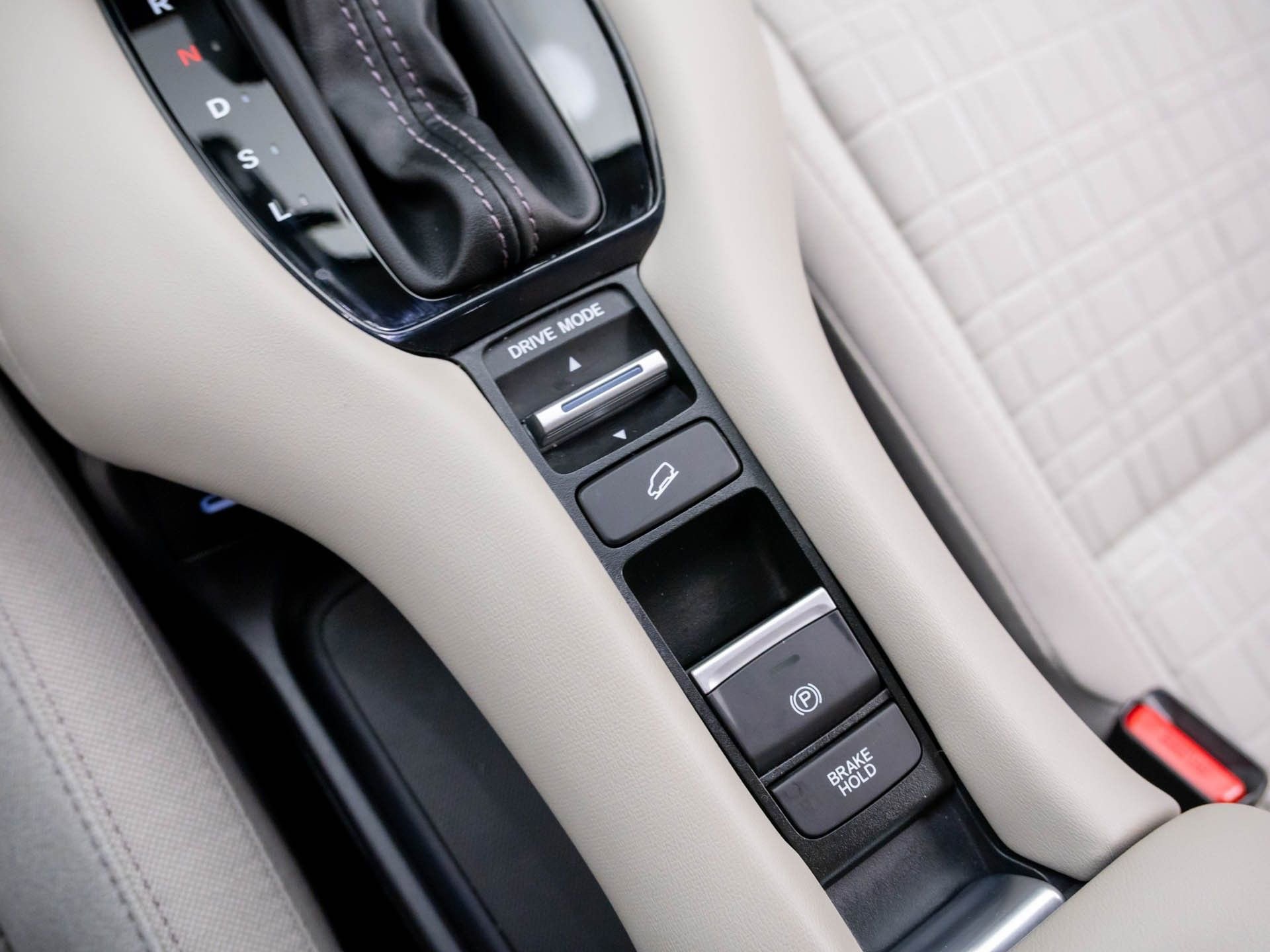 Used 2024 Honda HR-V LX image 18