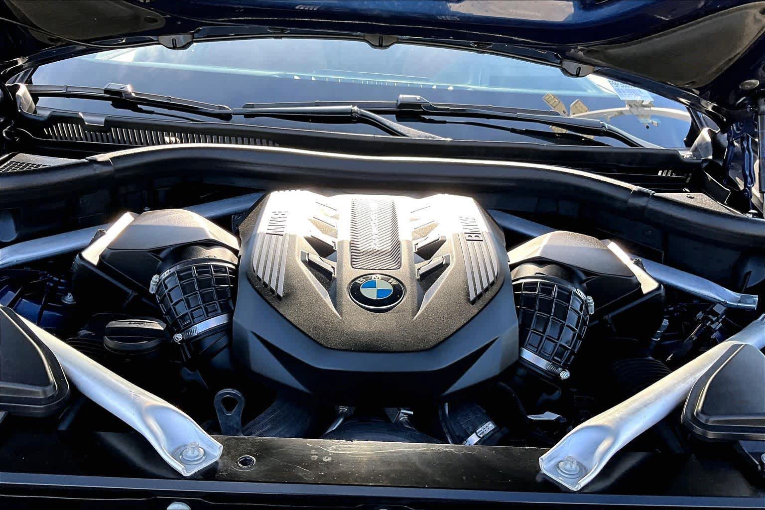 Used 2023 BMW X6 M50i w/ Executive Package AWD/4WD image 30