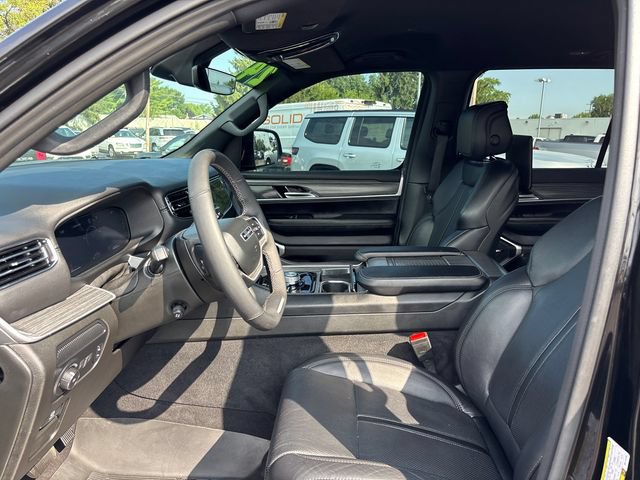 Used 2024 Jeep Wagoneer Series II w/ Rear Seat Video Group 1 AWD/4WD image 6
