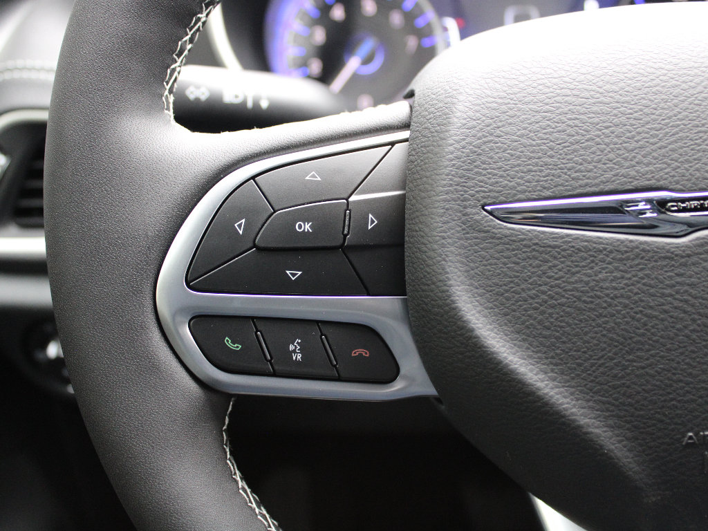 New 2026 Chrysler Pacifica Select image 16