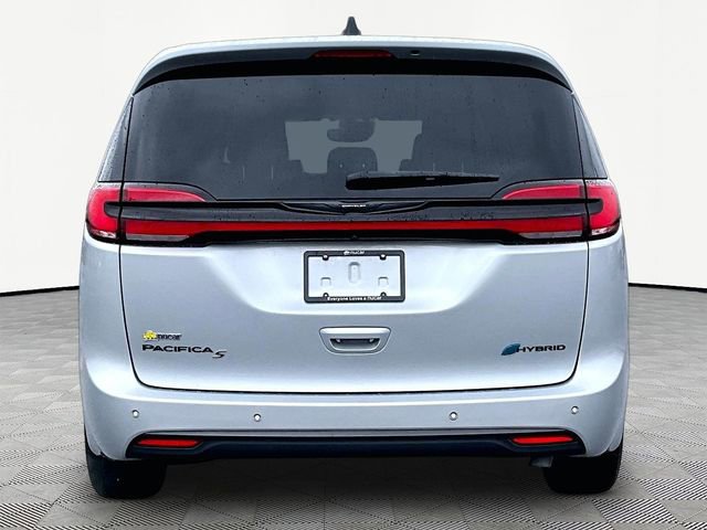 Used 2023 Chrysler Pacifica Limited w/ S Appearance Package image 5