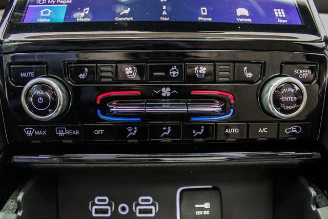 Used 2022 Jeep Grand Cherokee Summit w/ Advanced Protech Group IV image 39
