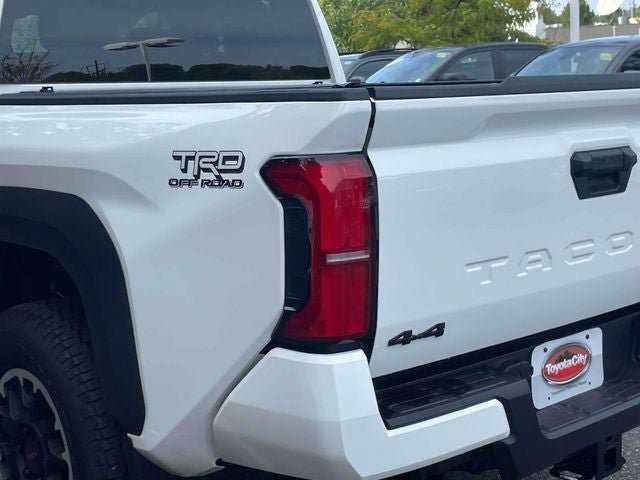 Used 2024 Toyota Tacoma TRD Off-Road AWD/4WD image 12