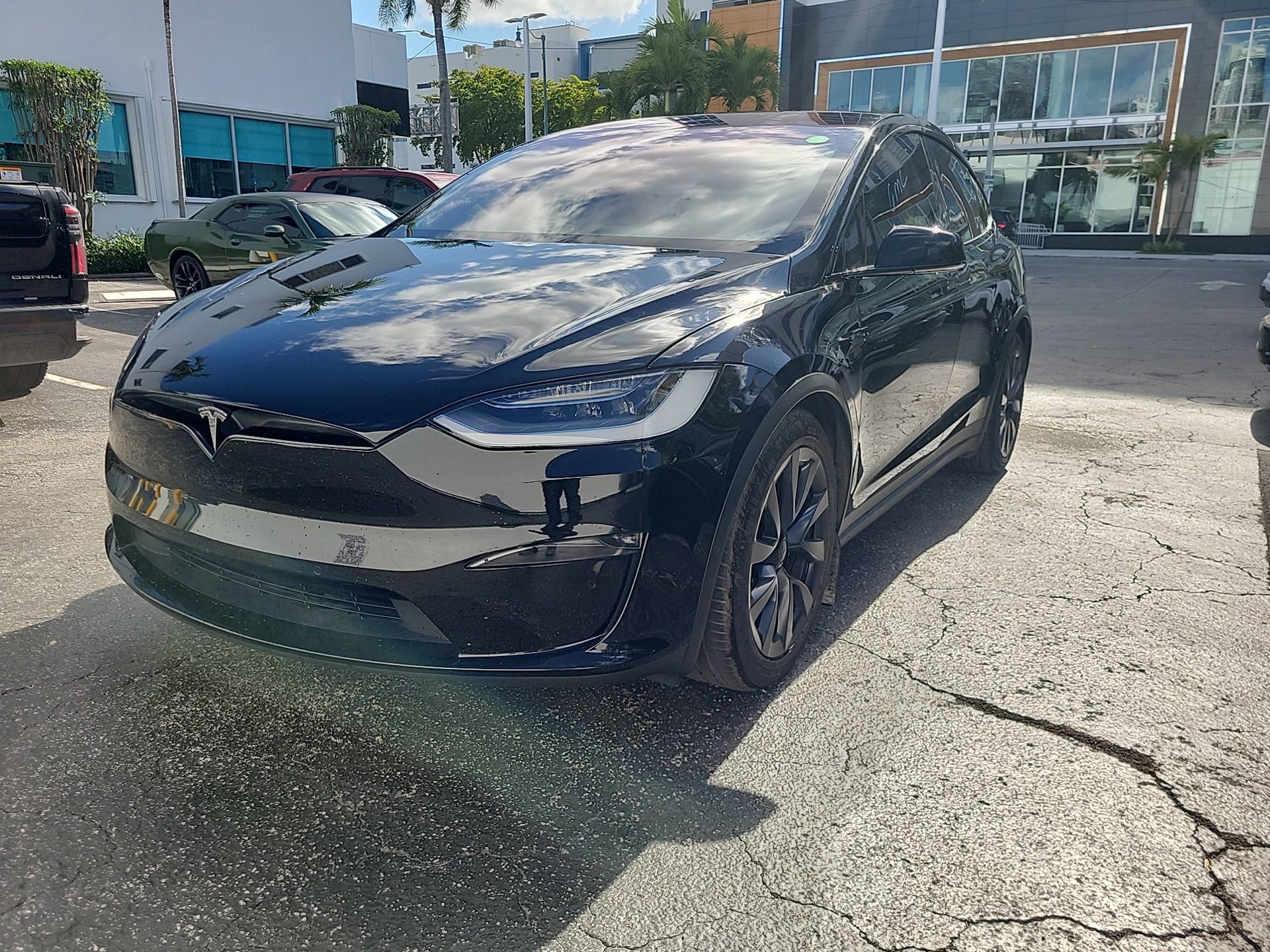 Used 2023 Tesla Model X image 2