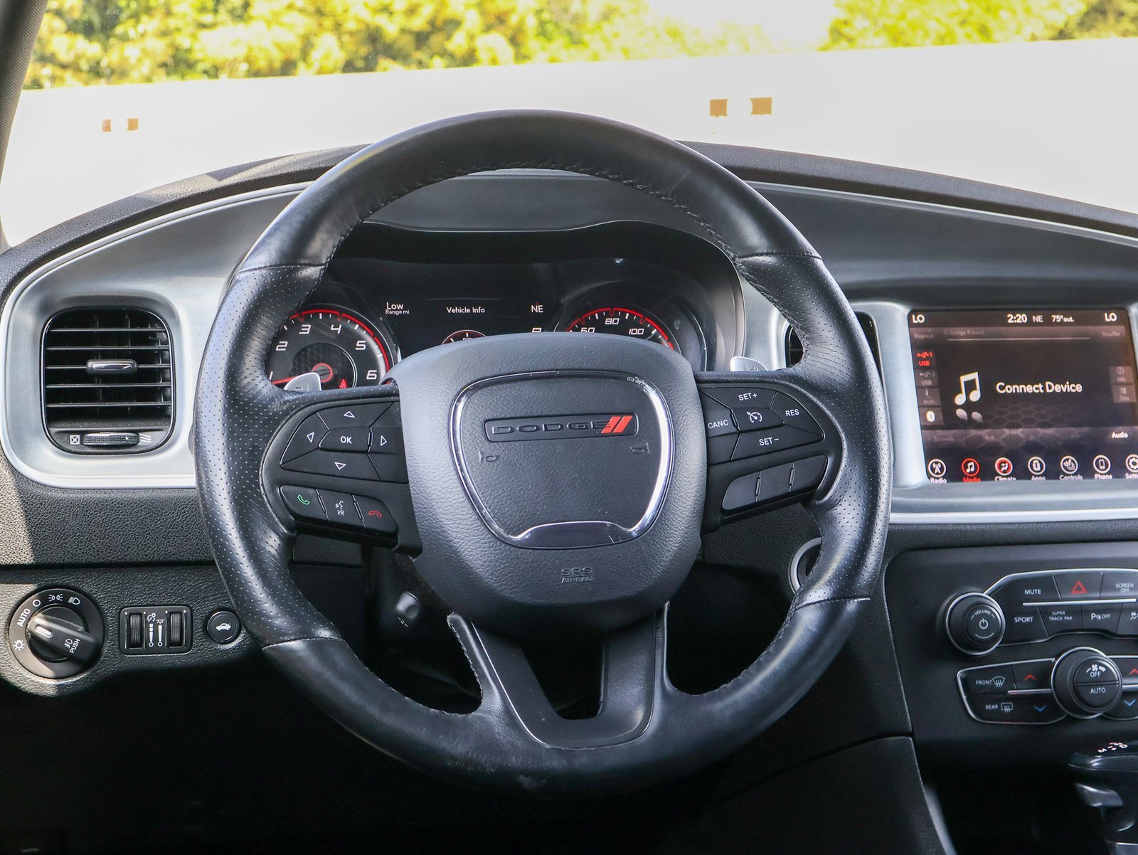 Used 2017 Dodge Charger R/T image 10