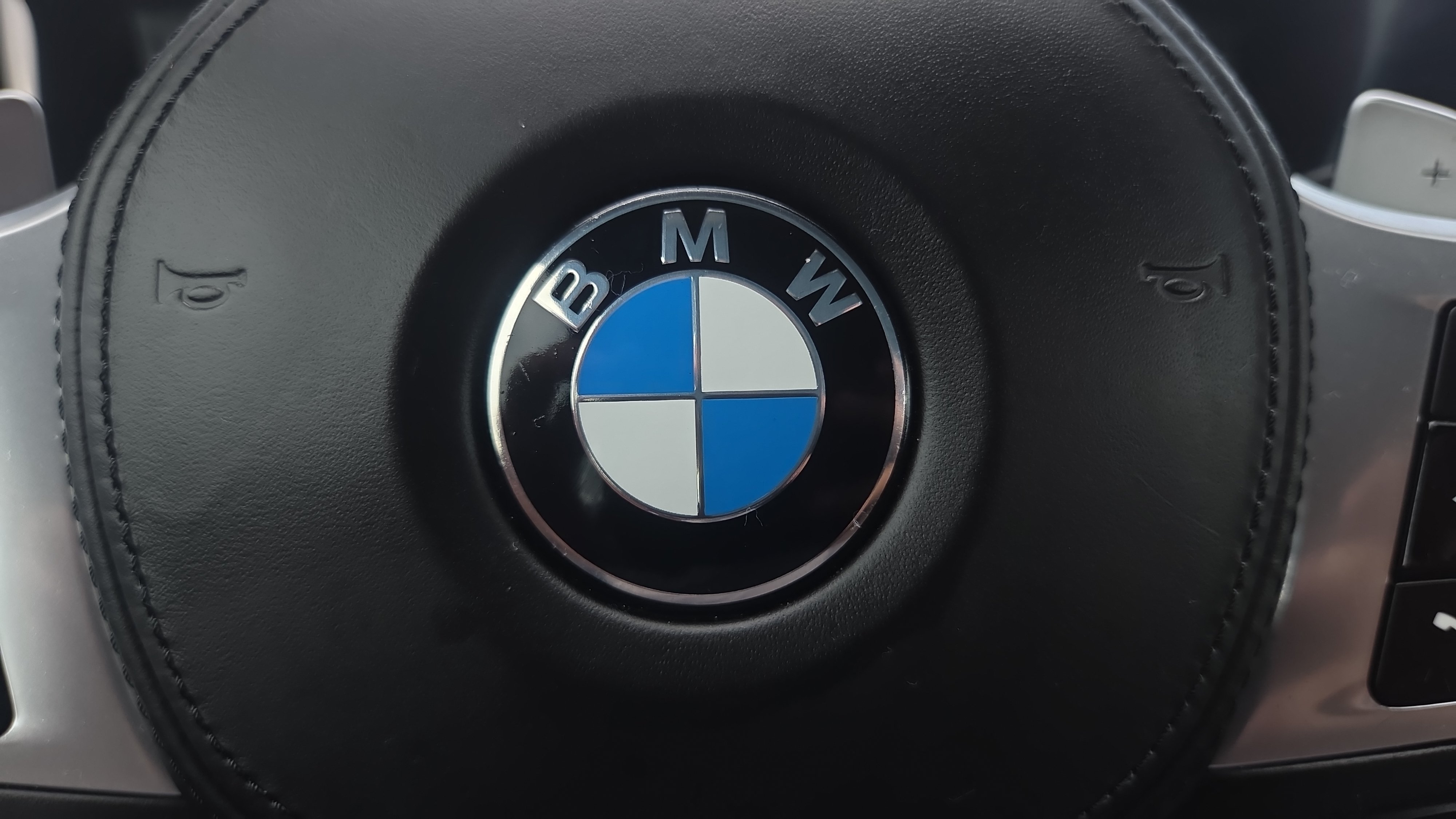 Used 2022 BMW M440i Convertible w/ Premium Package RWD image 38