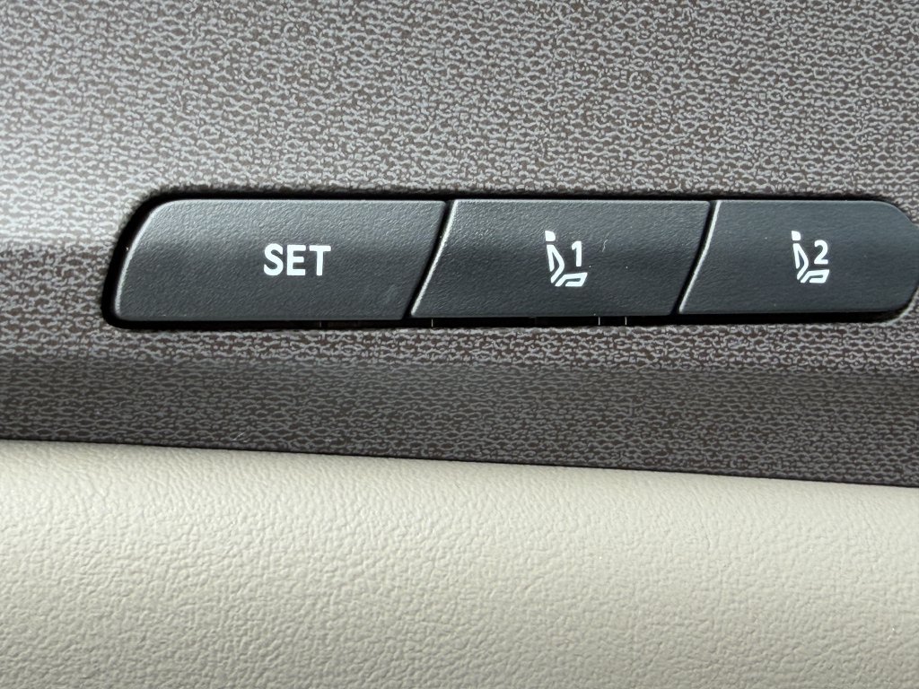New 2027 Kia Carnival EX FWD image 23