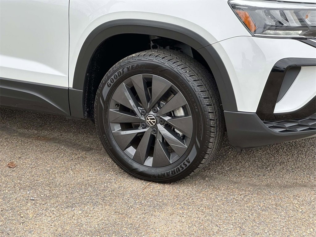 Used 2022 Volkswagen Taos S image 25