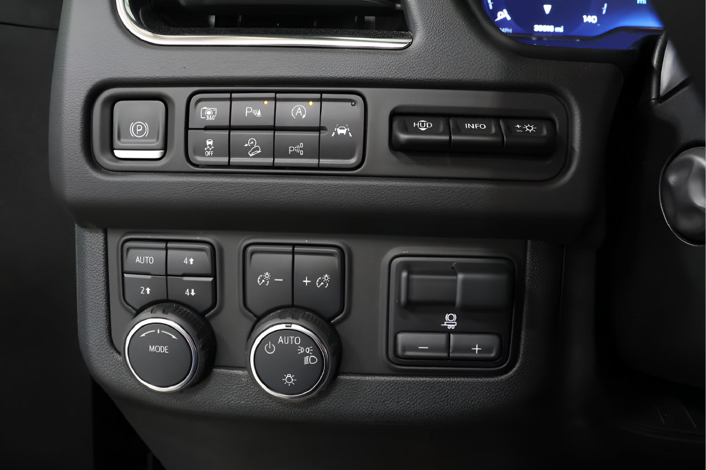 Used 2024 Chevrolet Tahoe Premier w/ Advanced Technology Package AWD/4WD image 17