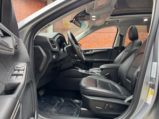 Certified 2022 Ford Escape Titanium w/ Class II Trailer Tow Package image 22