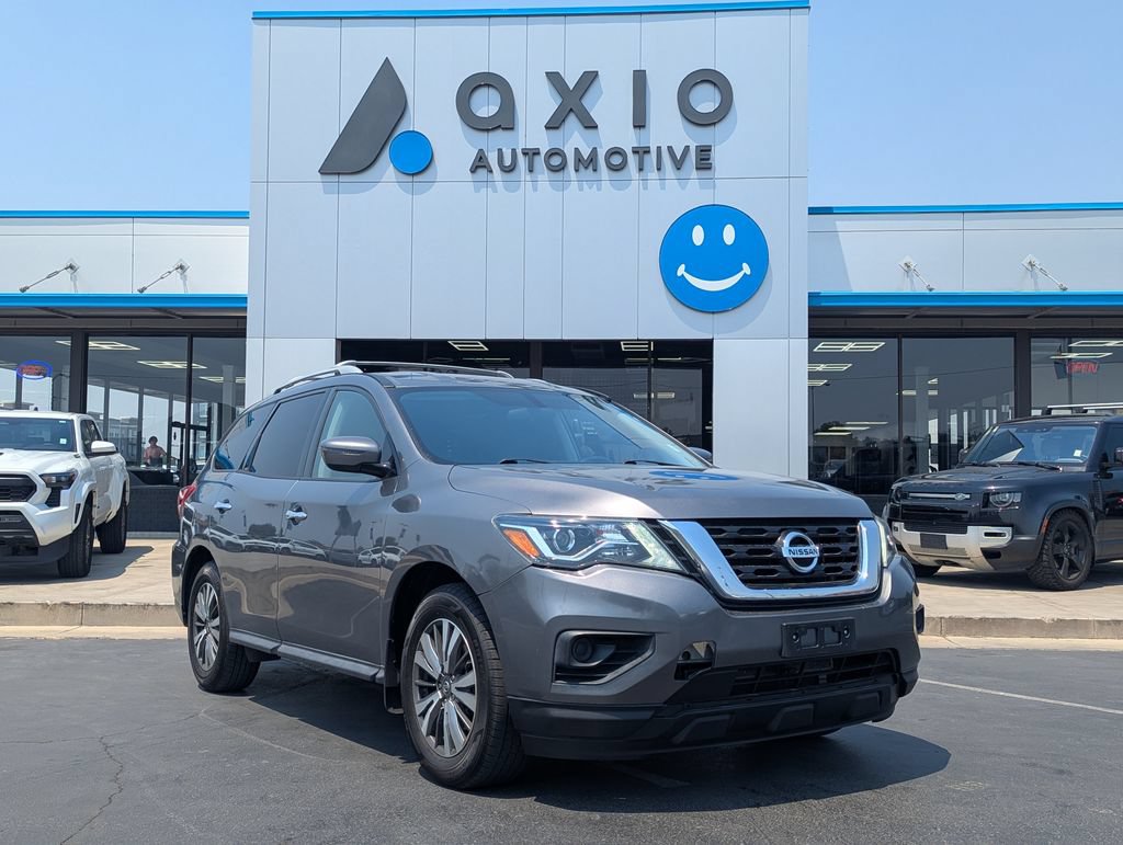 Used 2019 Nissan Pathfinder S FWD image 1