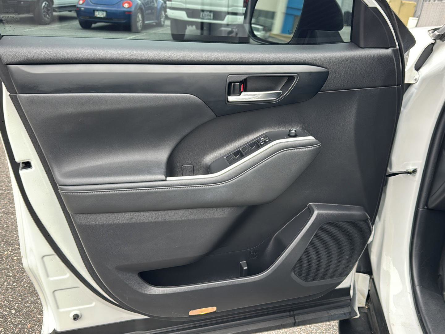 Used 2022 Toyota Highlander XSE image 14