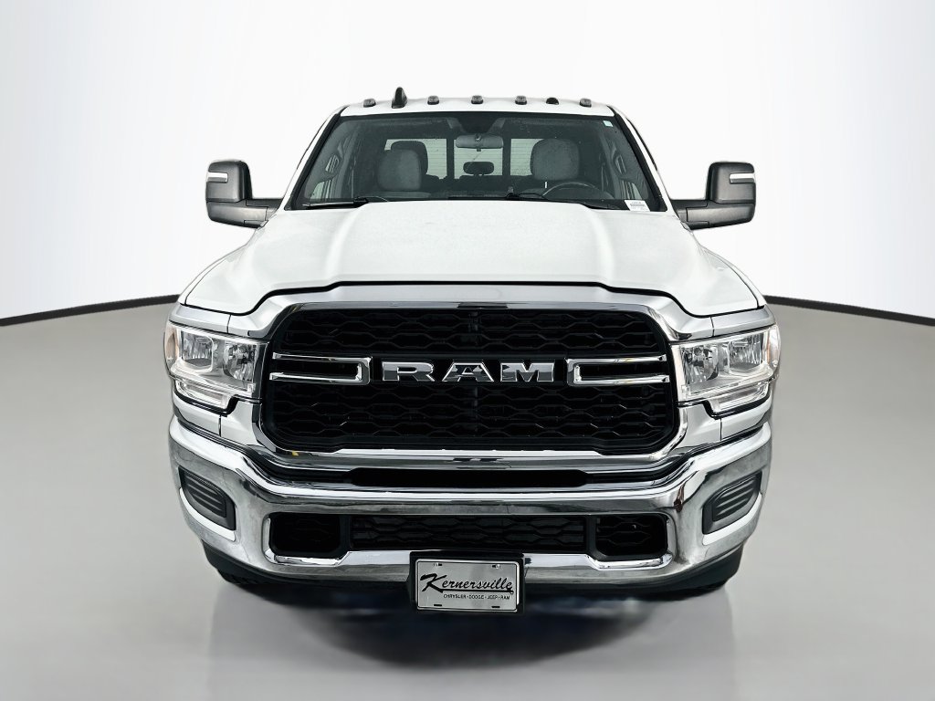 Used 2024 RAM 2500 Tradesman w/ Chrome Appearance Group AWD/4WD image 2