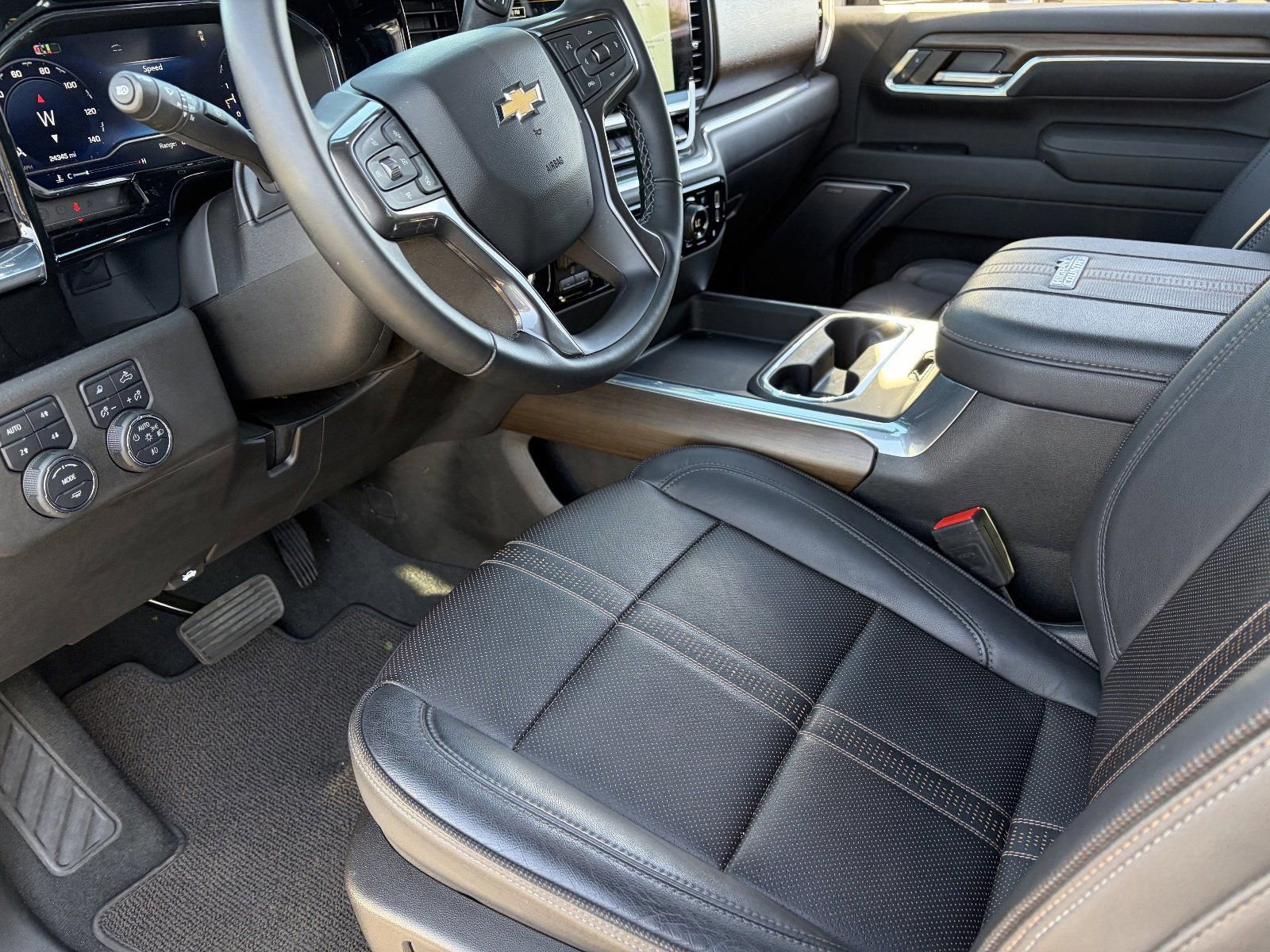 Certified 2025 Chevrolet Silverado 3500 High Country AWD/4WD image 19