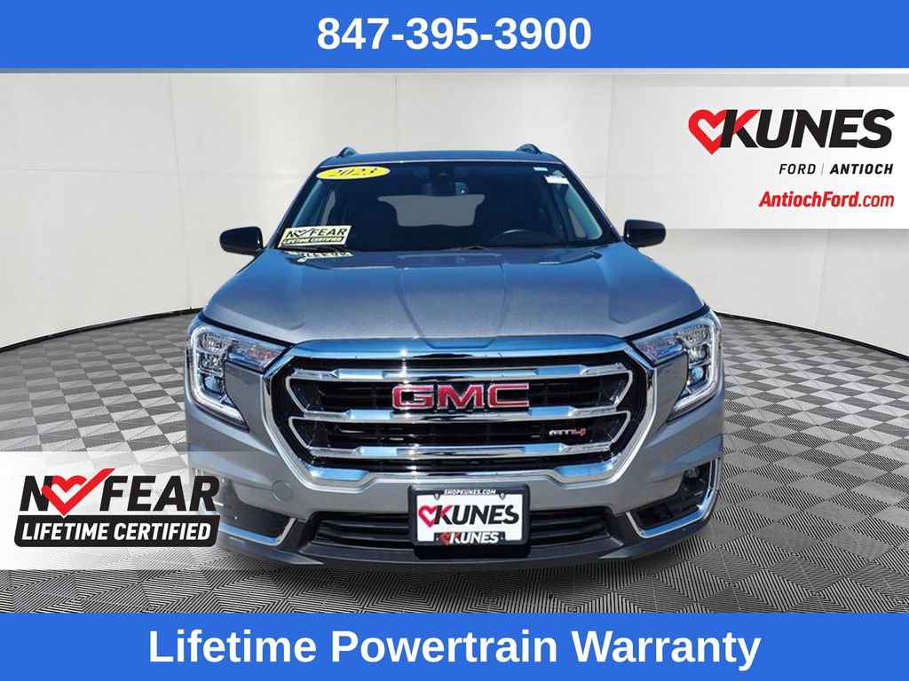 Used 2023 GMC Terrain AT4 AWD/4WD image 2