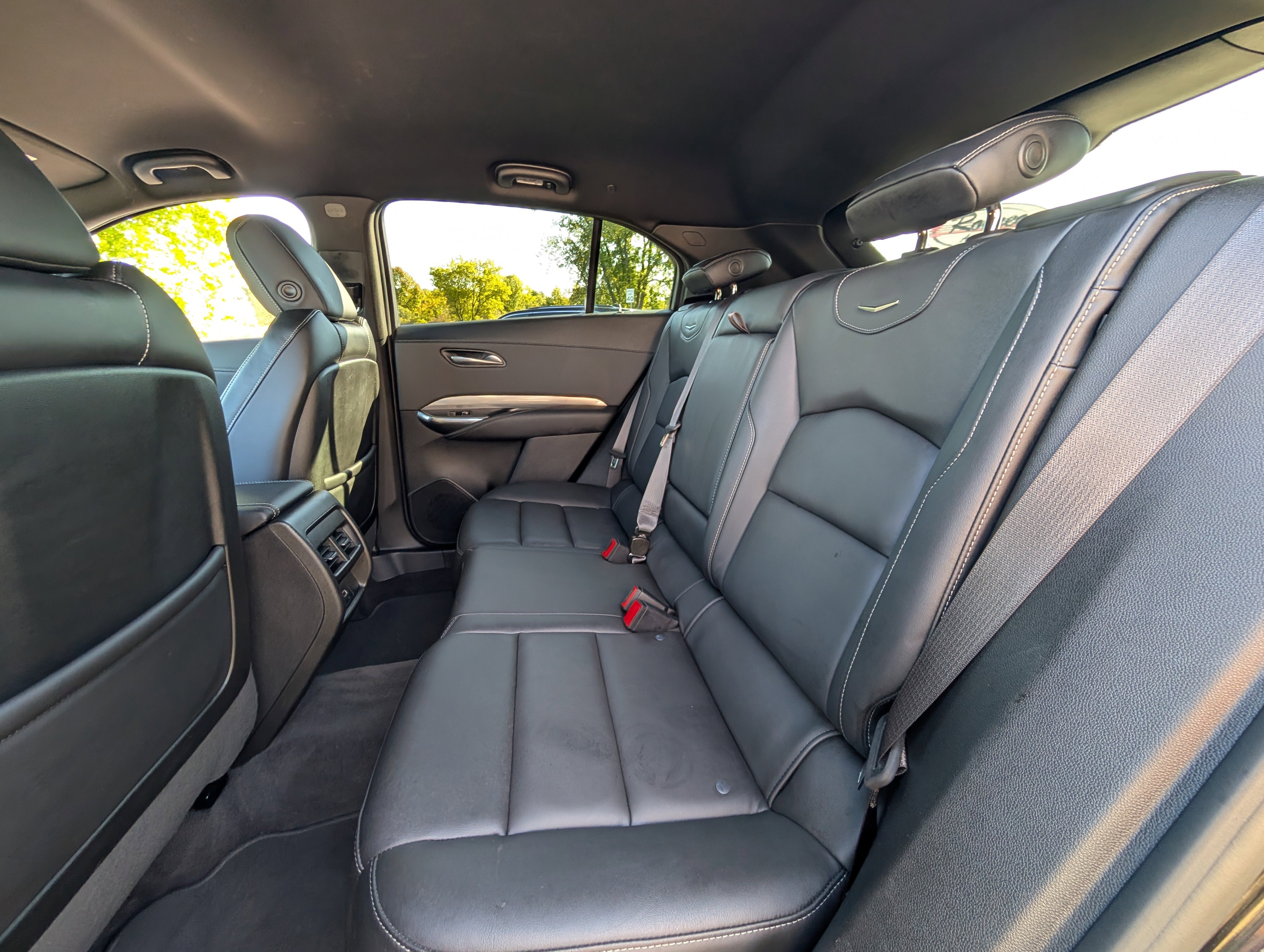 Used 2024 Cadillac XT4 Premium Luxury image 33