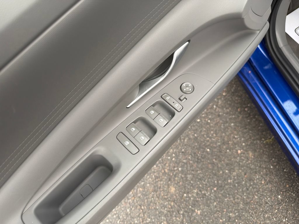 Certified 2023 Hyundai Elantra SEL FWD image 14