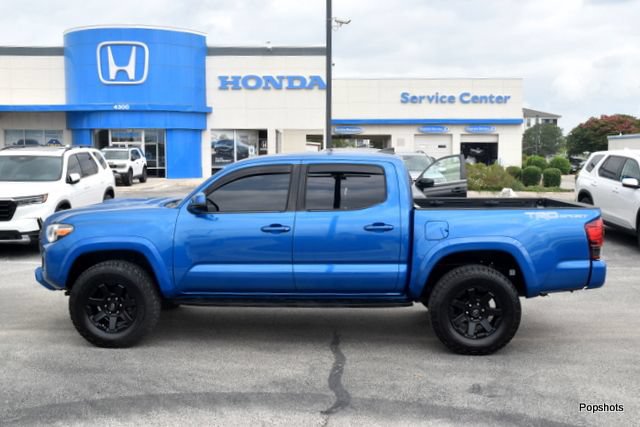 Used 2017 Toyota Tacoma TRD Sport w/ Tow Package RWD image 6
