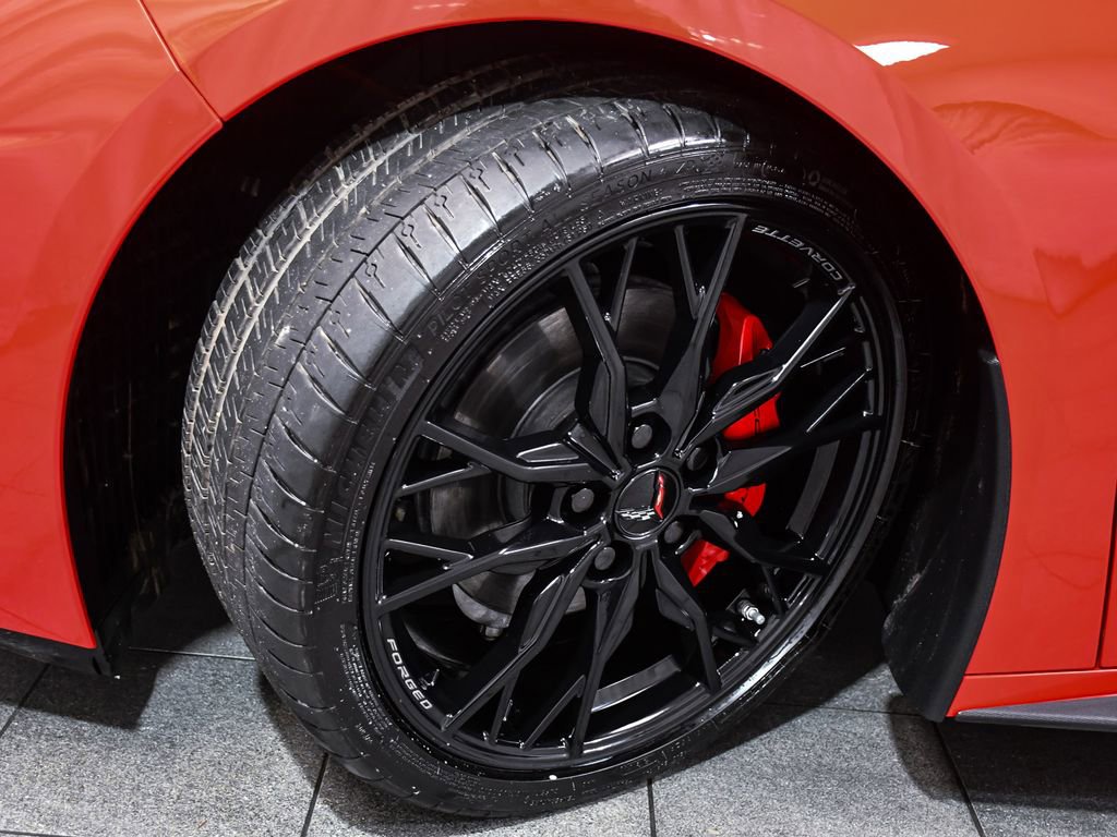 Used 2024 Chevrolet Corvette Stingray Convertible RWD image 9