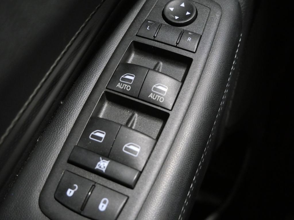 Used 2022 Dodge Durango GT AWD/4WD image 14