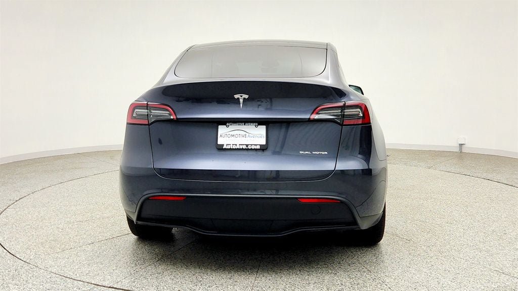 Used 2023 Tesla Model Y Long Range AWD/4WD image 6