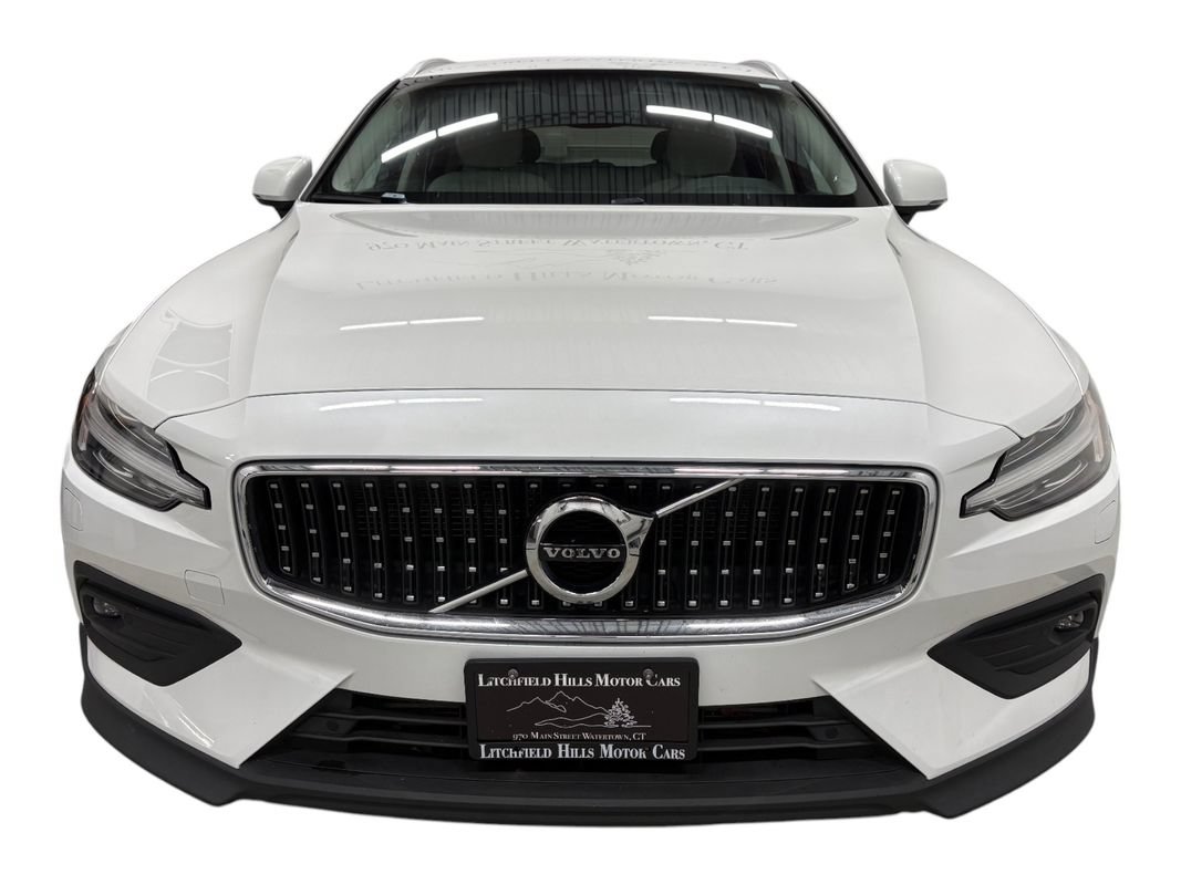 Used 2022 Volvo V60 T5 Cross Country w/ Climate Package AWD/4WD image 8