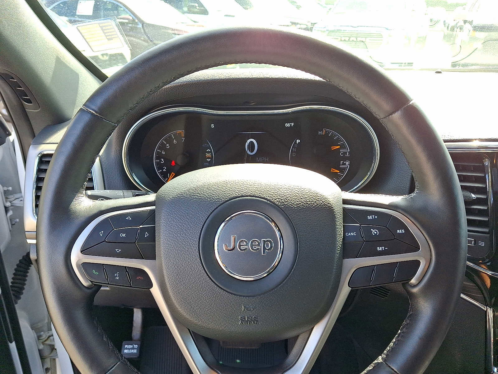 Used 2022 Jeep Grand Cherokee Limited image 22