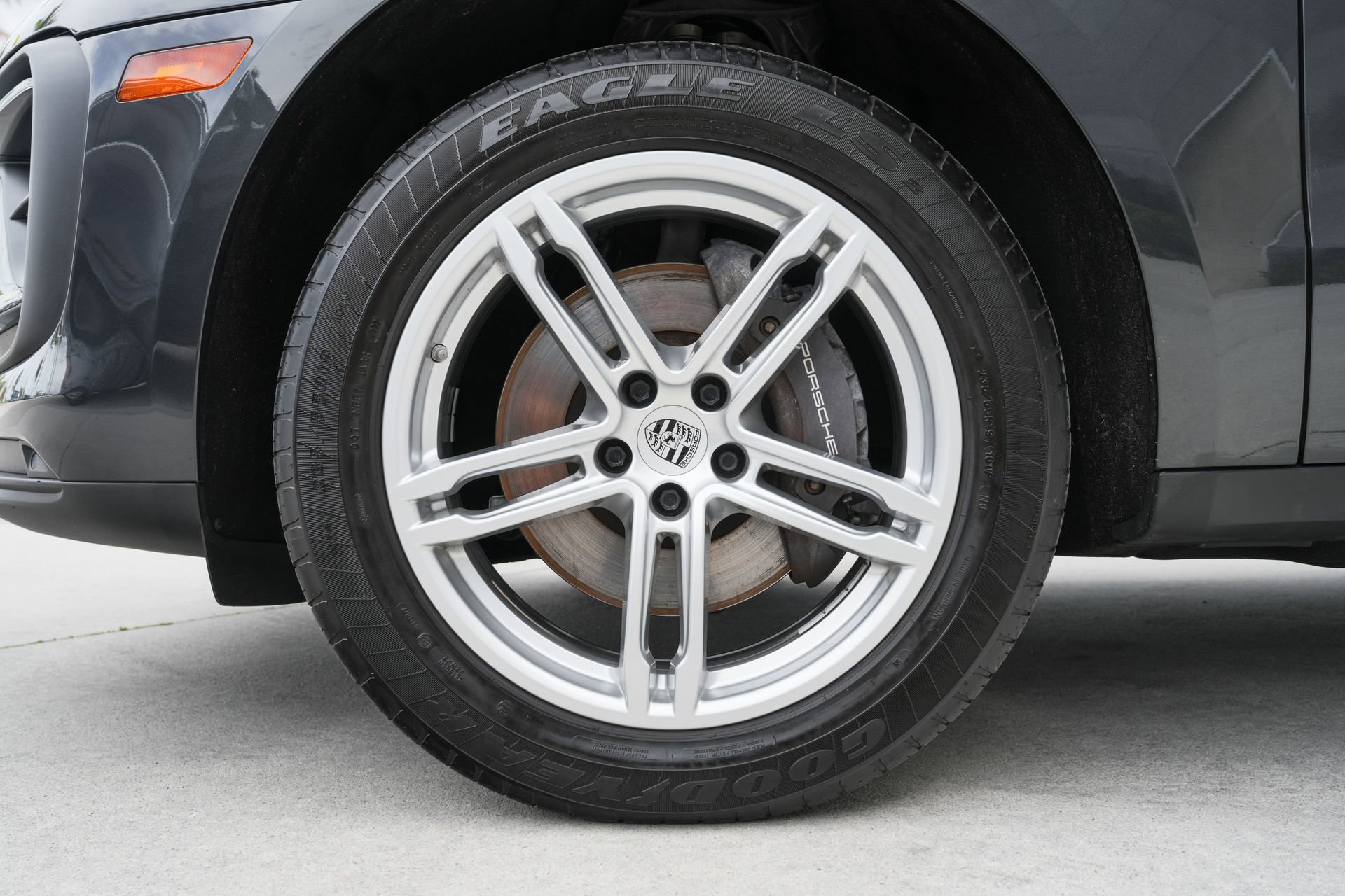 Used 2022 Porsche Macan image 30