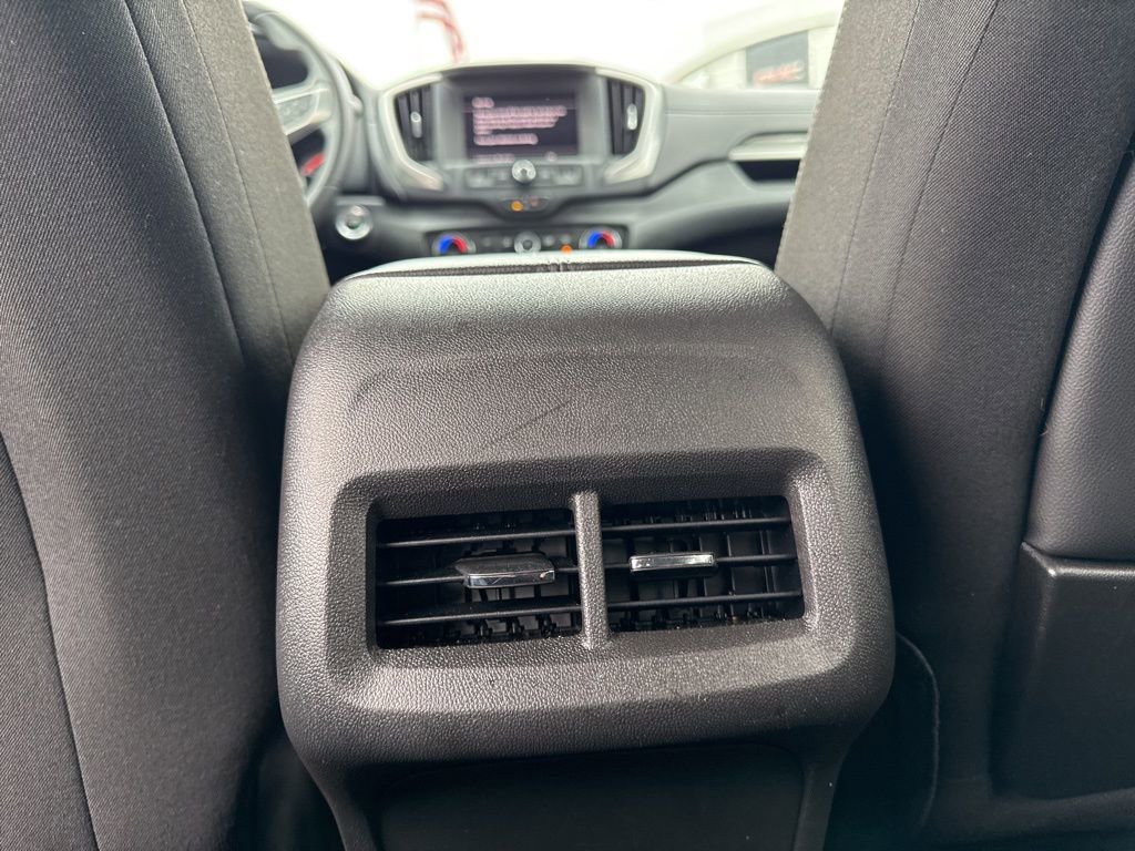 Used 2022 GMC Terrain SLE w/ Driver Convenience Package image 12