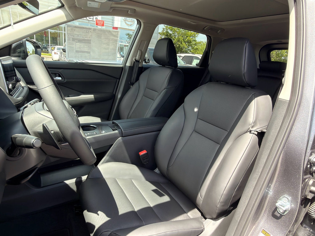 New 2026 Nissan Rogue SV FWD image 10