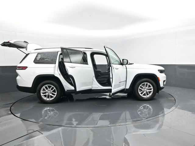 Used 2023 Jeep Grand Cherokee L Laredo AWD/4WD image 28