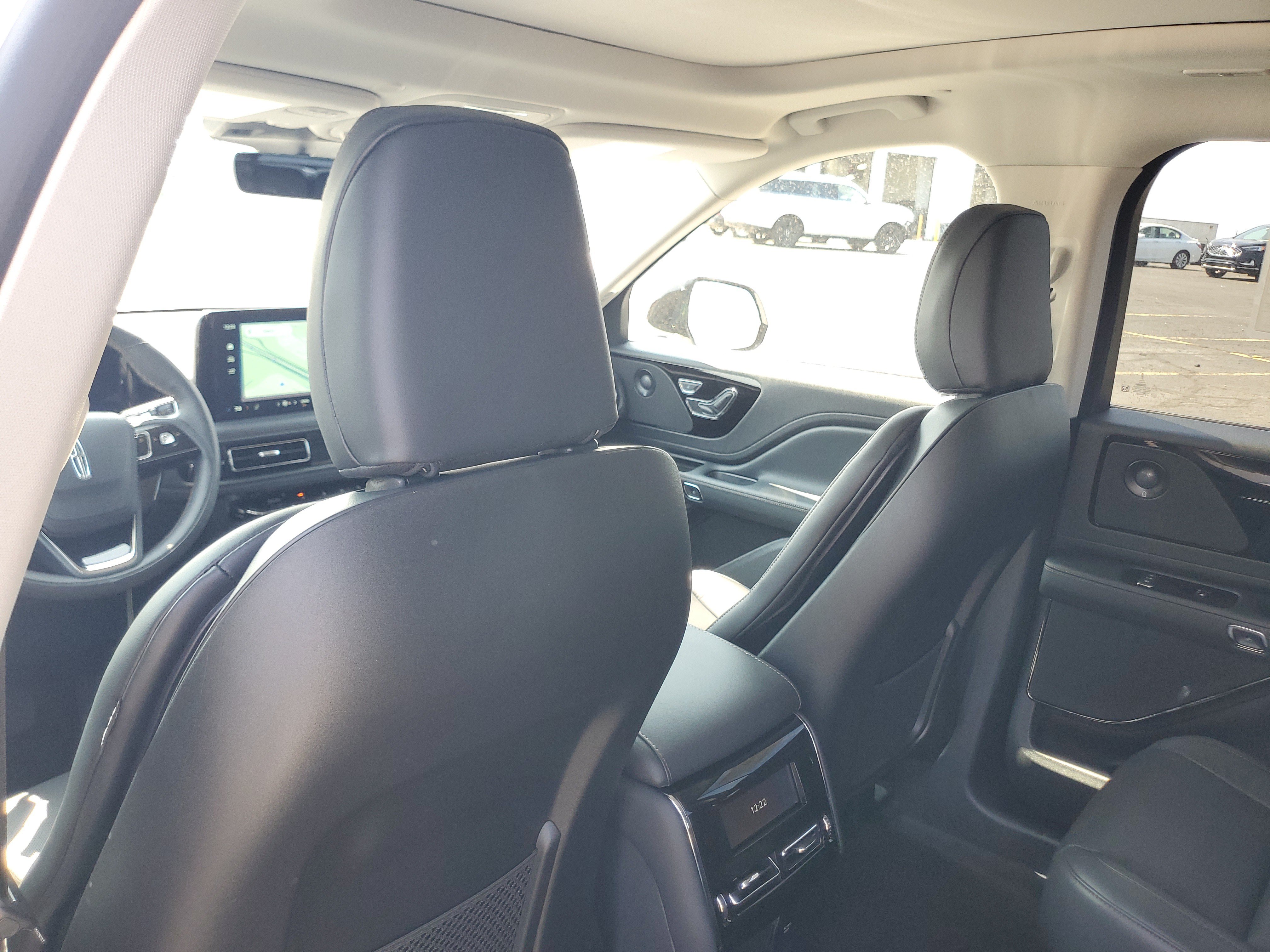 New 2026 Lincoln Aviator Reserve w/ Jet Appearance Package AWD/4WD image 24
