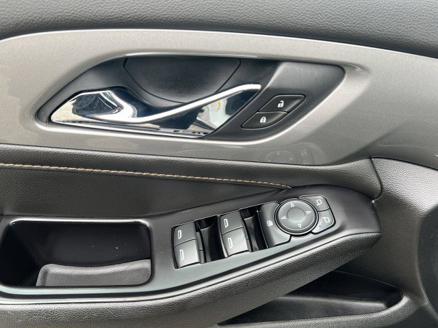 Used 2020 Chevrolet Traverse LS image 22