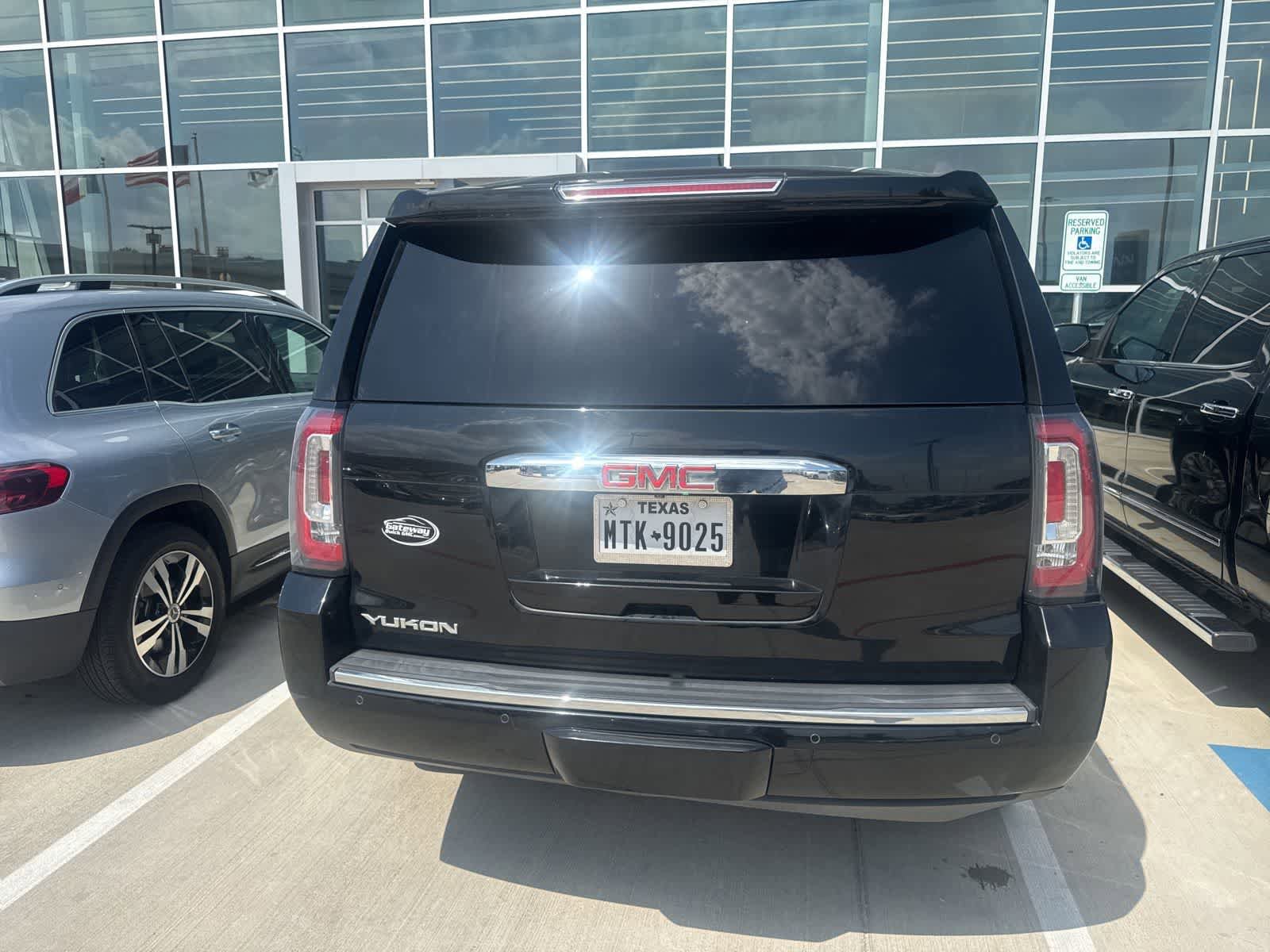 Used 2016 GMC Yukon Denali w/ Open Road Package AWD/4WD image 5